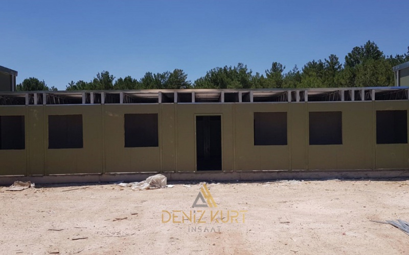 أعمال إنشاء اللواء المدرع الخامس وثكنة الصف ضابط ظفر يلماز في كيليس (غول بابا) ومباني العنبر، والمباني المتدرجة مع انحدار الأرض ، والمكاتب الإدارية