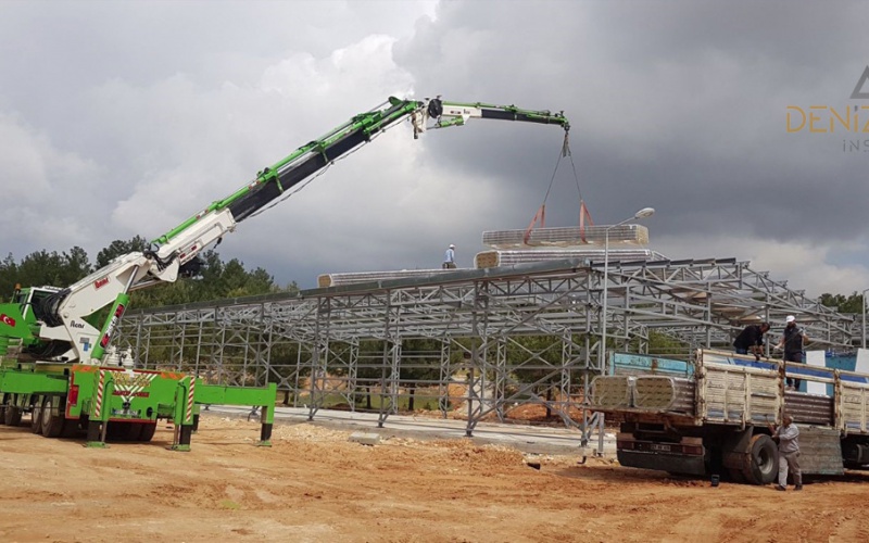 أعمال إنشاء اللواء المدرع الخامس وثكنة الصف ضابط ظفر يلماز في كيليس (غول بابا) ومباني العنبر، والمباني المتدرجة مع انحدار الأرض ، والمكاتب الإدارية
