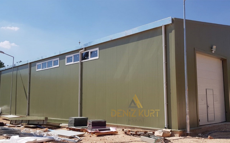 أعمال إنشاء اللواء المدرع الخامس وثكنة الصف ضابط ظفر يلماز في كيليس (غول بابا) ومباني العنبر، والمباني المتدرجة مع انحدار الأرض ، والمكاتب الإدارية