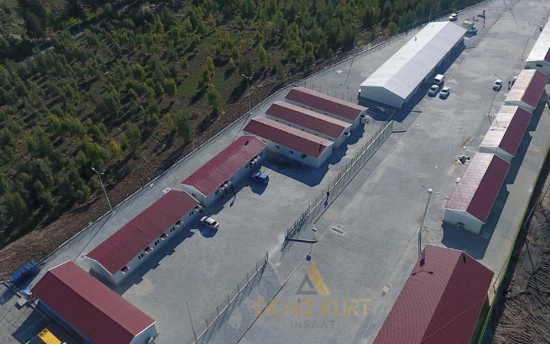 أعمال بناء مركز إسكان مدينة المخيمات في جودتية في محافظة العثمانية، الأراضي الخشبية – وأحجار الأرصفة – وأحجار مجاري الأرصفة