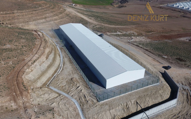 أعمال بناء مركز إسكان مدينة المخيمات في جودتية في محافظة العثمانية، الأراضي الخشبية – وأحجار الأرصفة – وأحجار مجاري الأرصفة